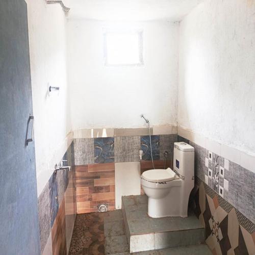 Yashoda Homestay, Sarwahi